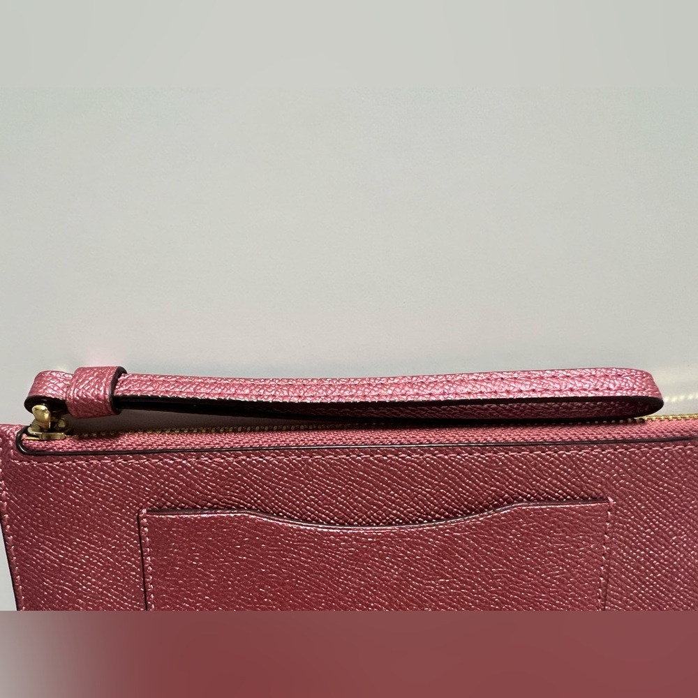 LOW START Coach Plum Textured Wristlet EUC - Picture 3 of 11